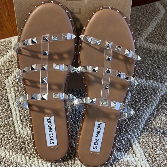 MAKE AN OFFER! STEVE MADDEN SIZE 8 SANDAL - Picture 2 of 8